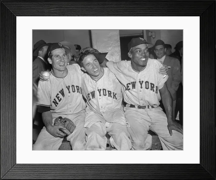 Framed Print : Bobby Thomson with Monte Irvin and Jim Hearn Framed Print : Bobby Thomson with Monte Irvin and Jim Hearn