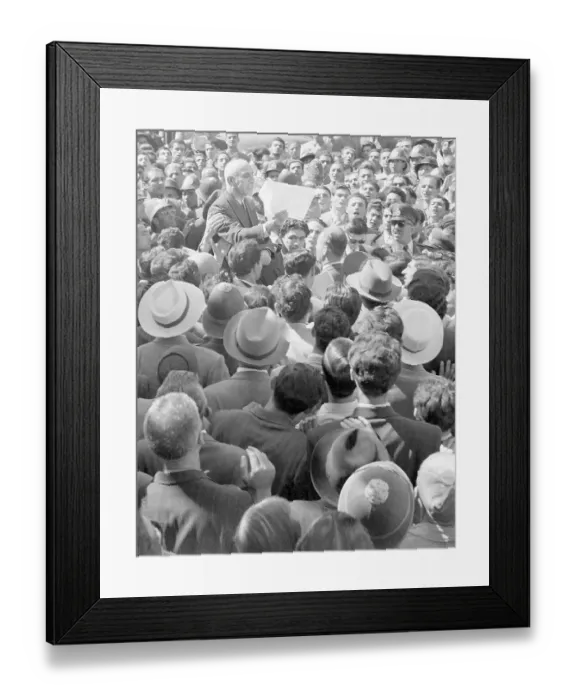 Framed Print : Mohammed Mossadegh Speaking to Crowd Framed Print : Mohammed Mossadegh Speaking to Crowd