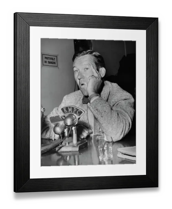 Framed Print : Robert Richards At HUAC Hearing Framed Print : Robert Richards At HUAC Hearing