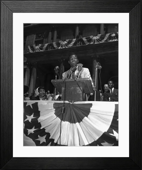 Framed Print : Sugar Ray Robinson Speaking at Podium Framed Print : Sugar Ray Robinson Speaking at Podium