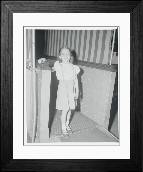 Framed Print : Liza Minnelli as Young Girl Framed Print : Liza Minnelli as Young Girl