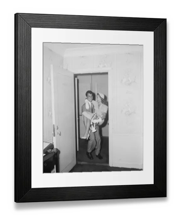 Framed Print : Actor Tony Curtis Carrying Wife Janet Leigh Framed Print : Actor Tony Curtis Carrying Wife Janet Leigh