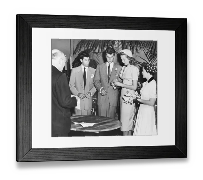 Framed Print : Tony Curtis and Janet Leigh at Their Wedding Framed Print : Tony Curtis and Janet Leigh at Their Wedding