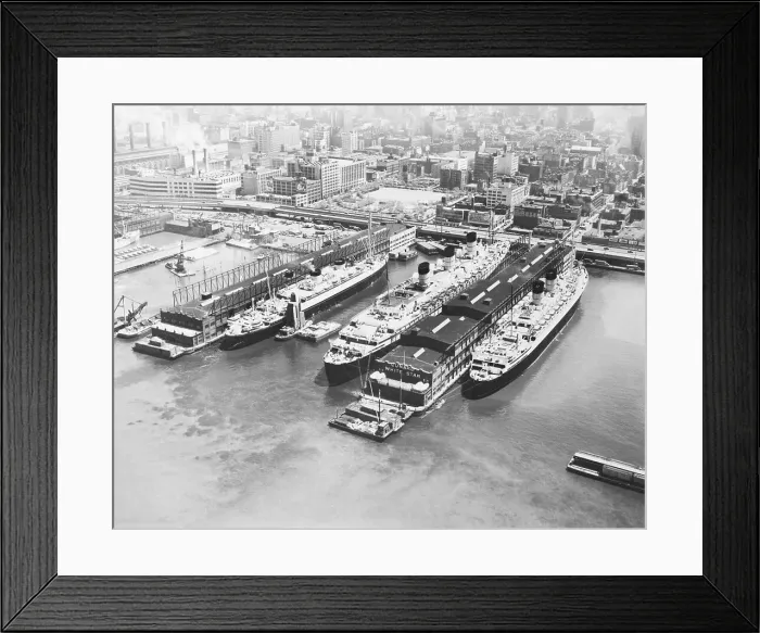 Framed Print : Ships of the Cunard Lines in New York