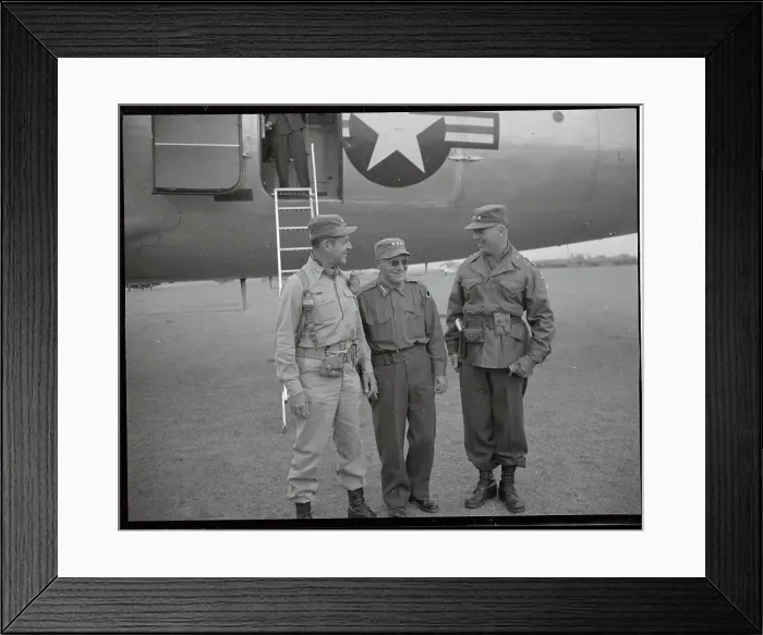 Framed Print : Matthew Ridgway with Other Officers