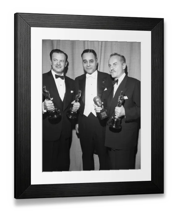 Framed Print : Holding Oscars At The Academy Awards Framed Print : Holding Oscars At The Academy Awards