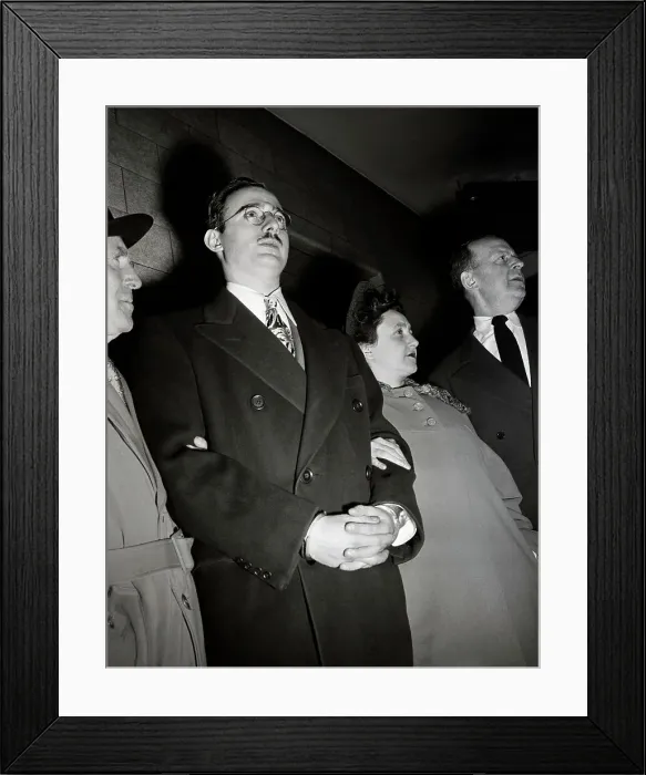 Framed Print : Julius and Ethel Rosenberg at Trial, 1951 Framed Print : Julius and Ethel Rosenberg at Trial, 1951