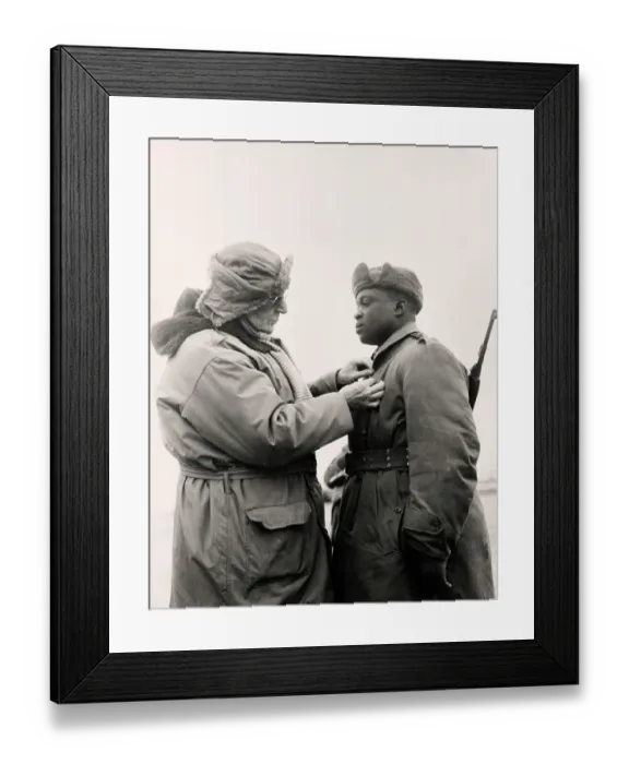 Framed Print : Medal For Heroic Soldier Framed Print : Medal For Heroic Soldier
