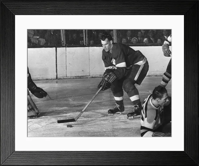 Framed Print : Gordon Howe in Hockey Action