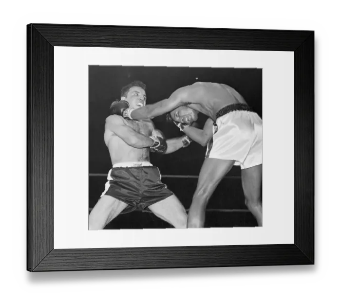 Framed Print : Sugar Ray Robinson Fighting Jake LaMotta Framed Print : Sugar Ray Robinson Fighting Jake LaMotta