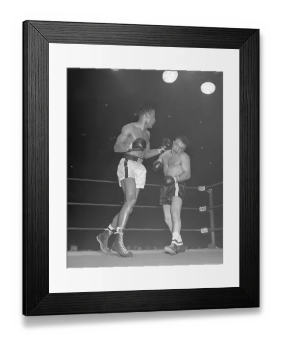 Framed Print : Sugar Ray Robinson and Jake Lamotta Boxing Framed Print : Sugar Ray Robinson and Jake Lamotta Boxing