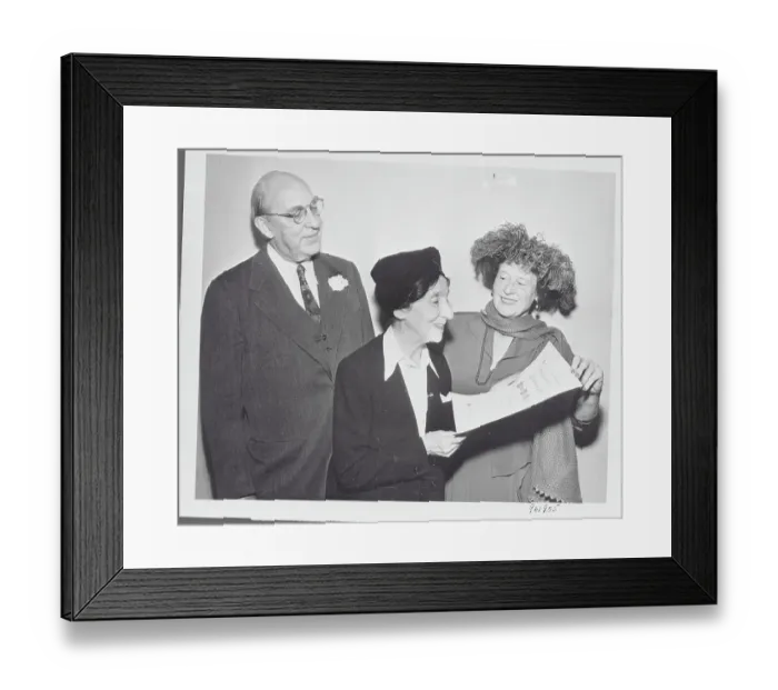 Framed Print : Wanda Landowska Accepting Award Framed Print : Wanda Landowska Accepting Award