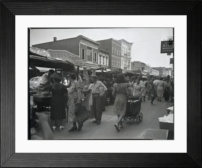 Framed Print : Brooklyn Push Cart Market