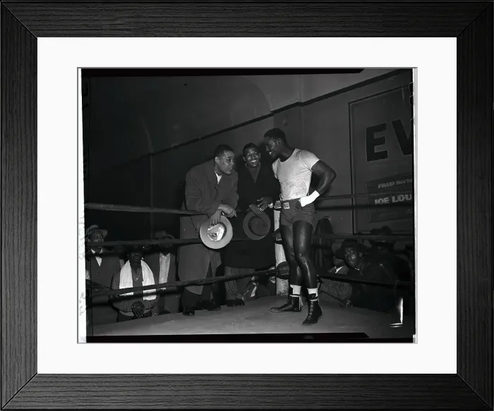 Framed Print : Joe Louis With Other Boxers At Ring Framed Print : Joe Louis With Other Boxers At Ring