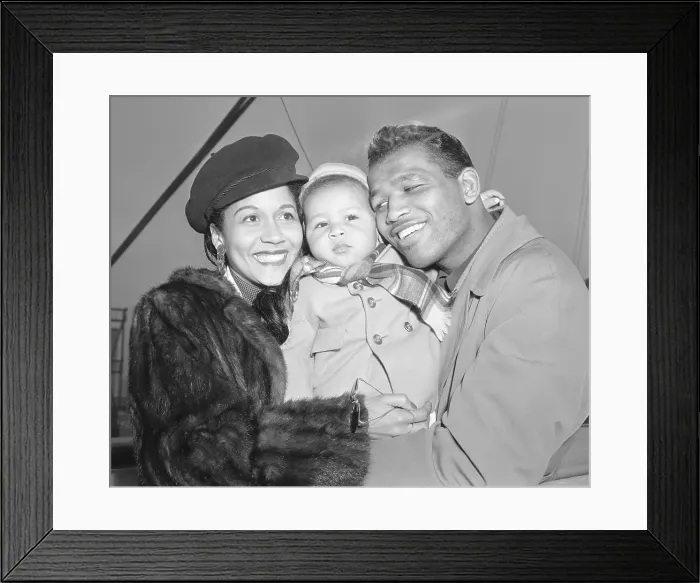 Framed Print : Sugar Ray Robinson with Wife and Son Framed Print : Sugar Ray Robinson with Wife and Son