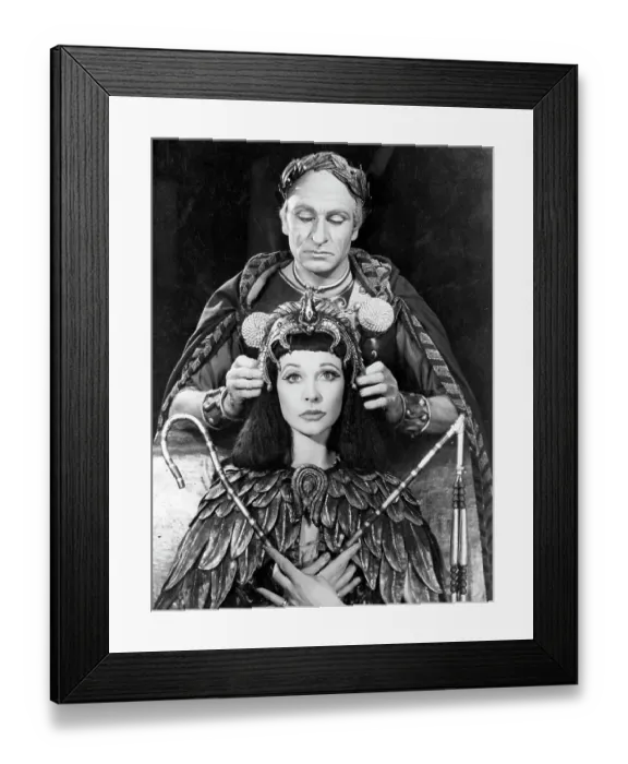 Framed Print : Laurence Olivier With Vivien Leigh Framed Print : Laurence Olivier With Vivien Leigh