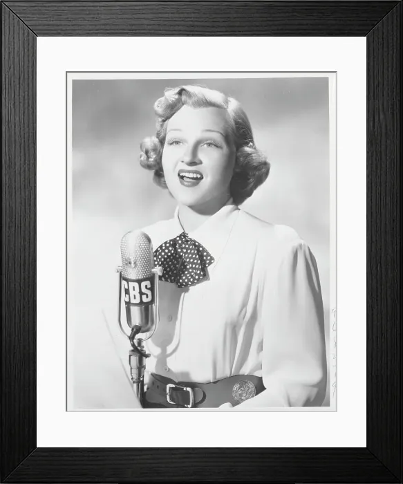 Framed Print : Jo Stafford Singing Framed Print : Jo Stafford Singing