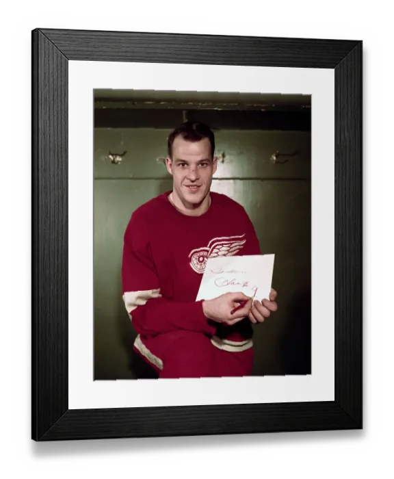 Framed Print : Hockey Player Gordie Howe Framed Print : Hockey Player Gordie Howe
