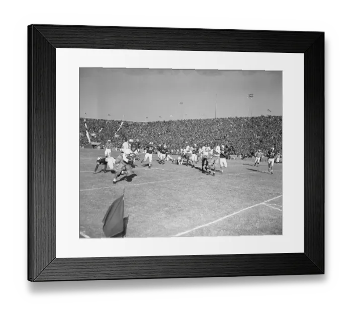 Framed Print : Bobby Reynolds in Game Action Framed Print : Bobby Reynolds in Game Action