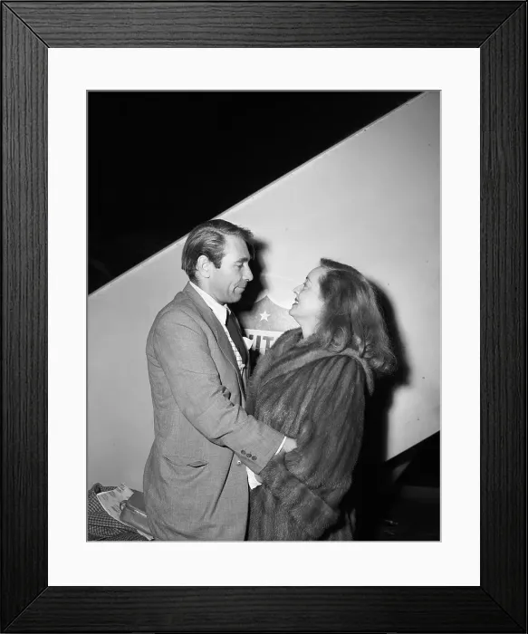 Framed Print : Gary Merrill and Wife Bette Davis Framed Print : Gary Merrill and Wife Bette Davis