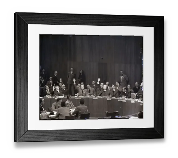 Framed Print : United Nations Debate Framed Print : United Nations Debate