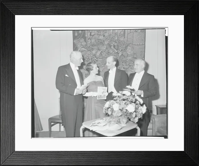 Framed Print : Gilbert Kahn, Rudolph Bing, Mrs. John Berry Ryan, and George A. Sloan Framed Print : Gilbert Kahn, Rudolph Bing, Mrs. John Berry Ryan, and George A. Sloan