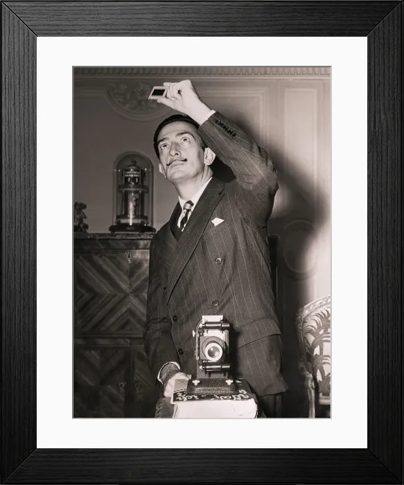 Framed Print : Salvador Dali Looking at Slide