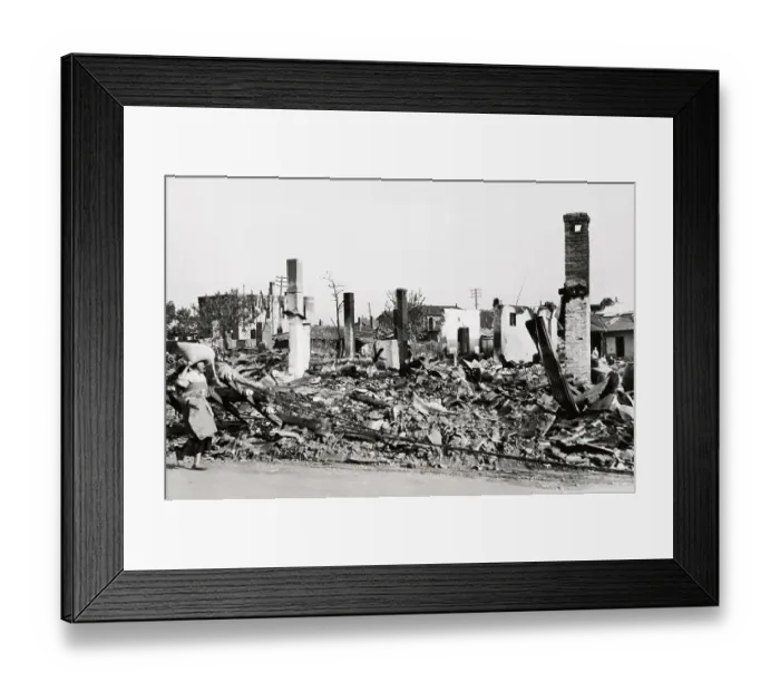 Framed Print : A Woman In Wonsan Framed Print : A Woman In Wonsan