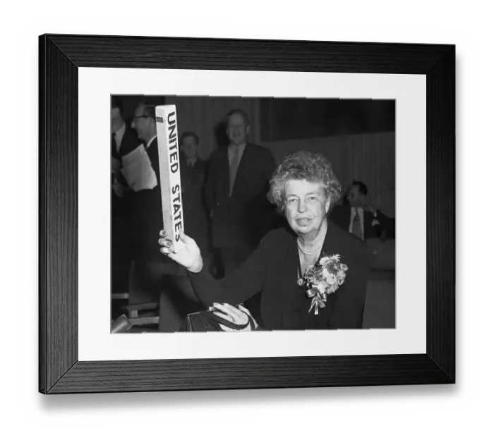 Framed Print : Eleanor Roosevelt Raising a US Plaque Framed Print : Eleanor Roosevelt Raising a US Plaque