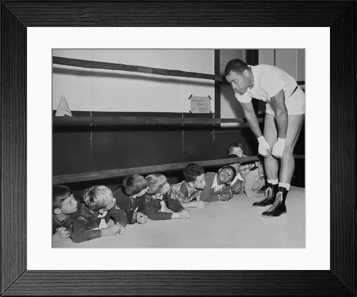 Framed Print : Joe Louis Chatting With Cub Scouts Framed Print : Joe Louis Chatting With Cub Scouts