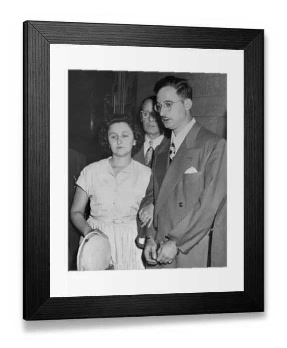 Framed Print : Ethel and Julius Rosenberg Leaving Court