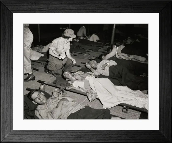 Framed Print : Red Cross Nurse With Wounded Soldiers Framed Print : Red Cross Nurse With Wounded Soldiers