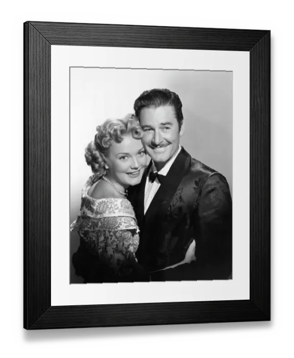 Framed Print : Errol Flynn and Patrice Wymore Embracing Framed Print : Errol Flynn and Patrice Wymore Embracing
