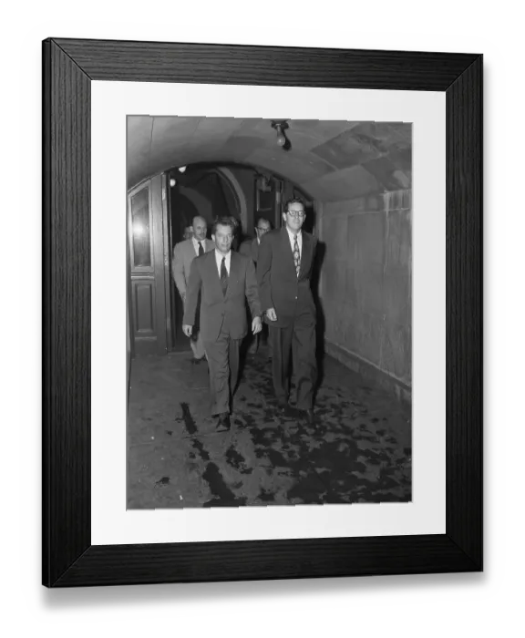 Framed Print : Hollywood Protesters Strolling Inside Courthouse Framed Print : Hollywood Protesters Strolling Inside Courthouse