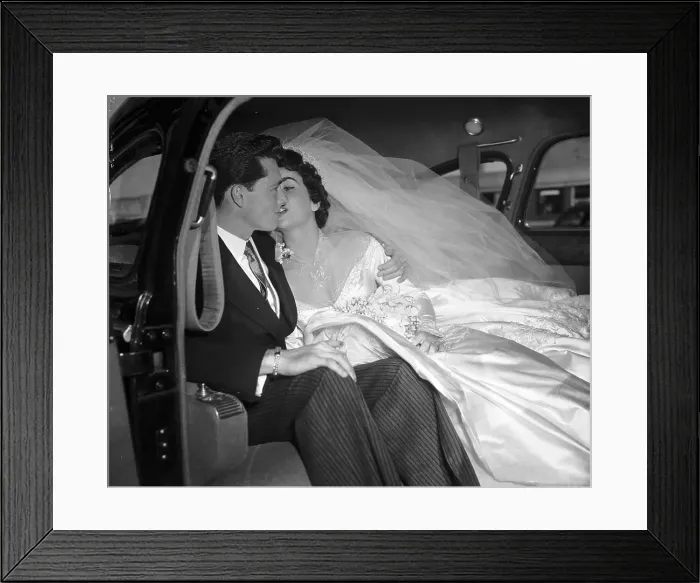 Framed Print : Wedding of Elizabeth Taylor and Conrad Hilton Jr Framed Print : Wedding of Elizabeth Taylor and Conrad Hilton Jr
