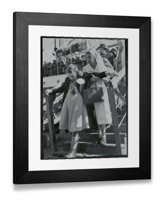 Framed Print : Refugees Leaving Ship