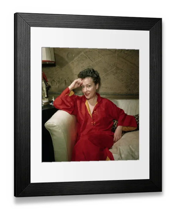 Framed Print : Gloria Swanson Framed Print : Gloria Swanson