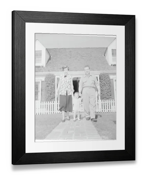 Framed Print : James Whitmore with Family Framed Print : James Whitmore with Family