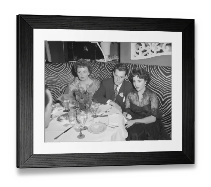 Framed Print : Elizabeth Taylor with Conrad Hilton Jr Framed Print : Elizabeth Taylor with Conrad Hilton Jr