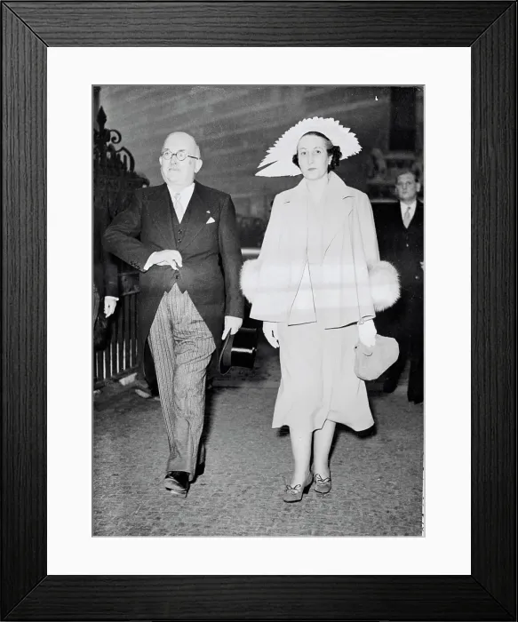 Framed Print : M. Vincent Auriol and Wife Walking Into Unknown Soldier's Tomb Framed Print : M. Vincent Auriol and Wife Walking Into Unknown Soldier's Tomb