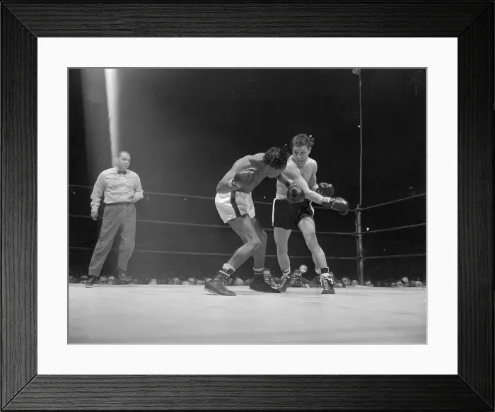 Framed Print : Kid Gavilan Boxing Against Billy Graham Framed Print : Kid Gavilan Boxing Against Billy Graham
