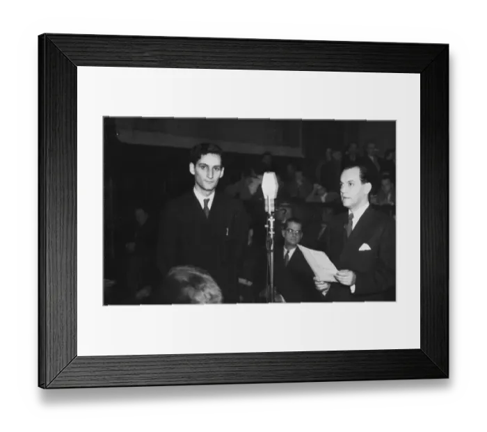 Framed Print : Robert Vogeler and Edgar Sanders During Espionage Trial Framed Print : Robert Vogeler and Edgar Sanders During Espionage Trial