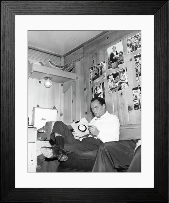 Framed Print : Frank Sinatra with Disc Recording Framed Print : Frank Sinatra with Disc Recording