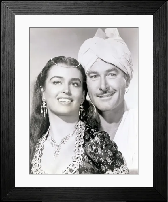 Framed Print : Errol Flynn with Laurette Luez Framed Print : Errol Flynn with Laurette Luez