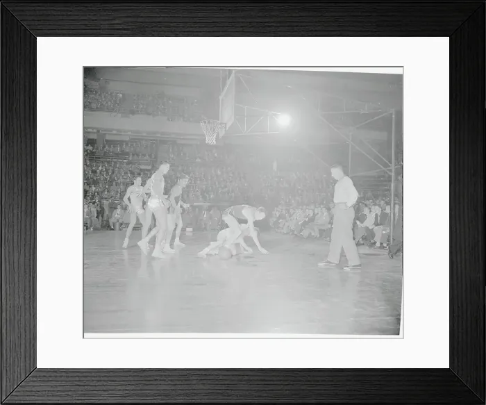 Framed Print : Bradley and Kentucky Basketball Game During Scramble Framed Print : Bradley and Kentucky Basketball Game During Scramble