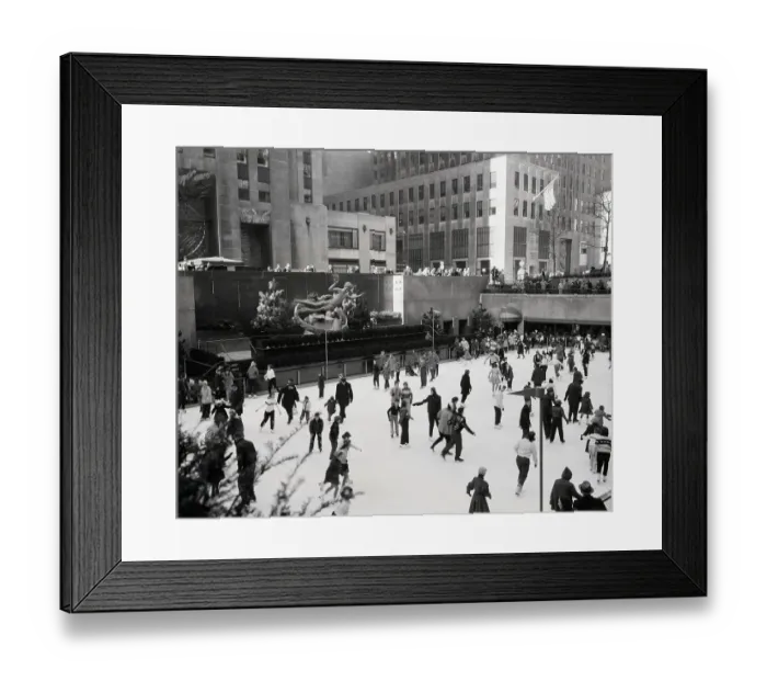 Framed Print : Skaters in Rockefeller Center in Winter Framed Print : Skaters in Rockefeller Center in Winter