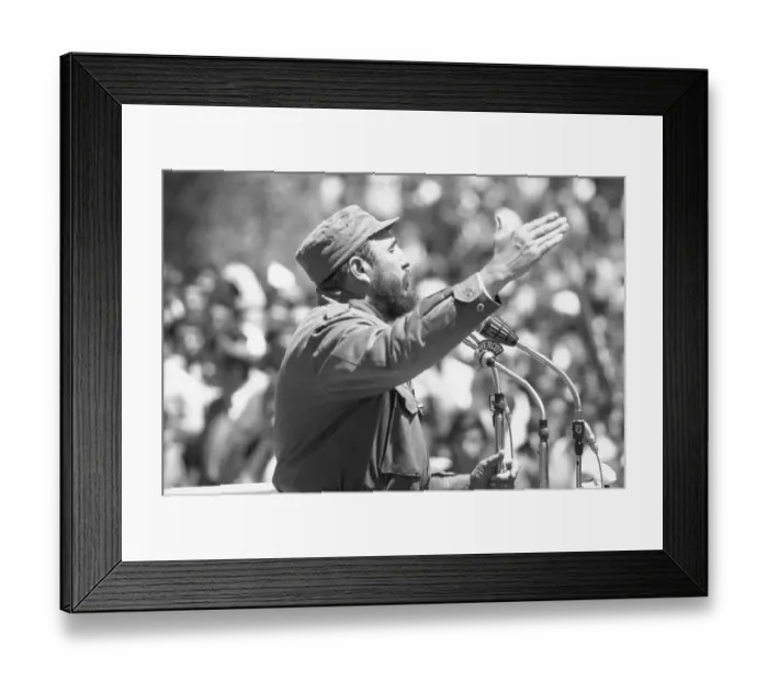 Framed Print : Fidel Castro Speaking and Gesturing at Podium Framed Print : Fidel Castro Speaking and Gesturing at Podium