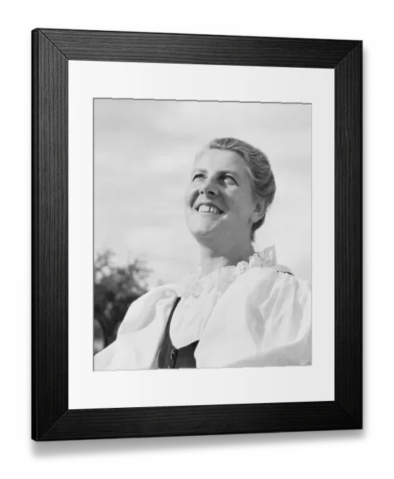 Framed Print : Singer Maria Augusta Trapp Framed Print : Singer Maria Augusta Trapp