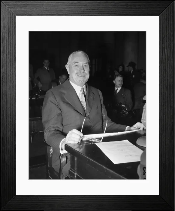 Framed Print : Robert McCormick Sitting in Courtroom Framed Print : Robert McCormick Sitting in Courtroom