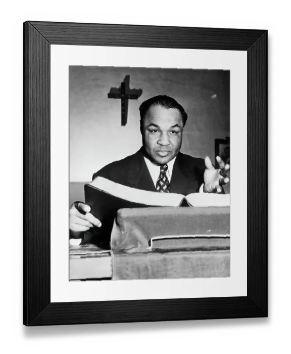 Framed Print : Henry Armstrong Gesturing Over Bible Framed Print : Henry Armstrong Gesturing Over Bible